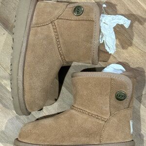 UGG Jona Boots